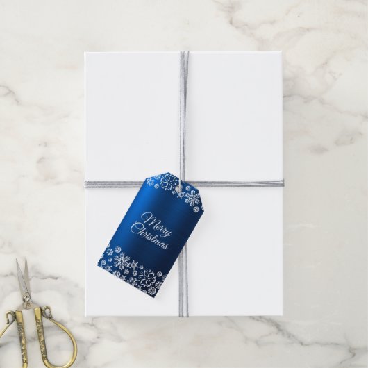 Kerstviering Witte Sneeuwvlokken Marine Blauw Cadeaulabel (Met Touw)