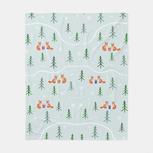 Kerstvossen in besneeuwd bos met cadeaus fleece deken (Voorkant)
