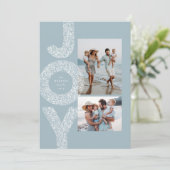 Kerstvreugde besneeuwde gespikkelde ijsblauwe twee feestdagenkaart (Staand voorkant)