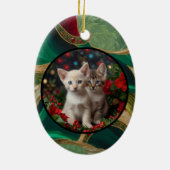 Kerstvreugde Elegant Rood, Goud & Groen Keramisch Ornament (Achterkant)