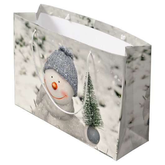 Kerstvreugde met een glimlachende sneeuwman groot cadeauzakje (Achterkant Gekanteld)