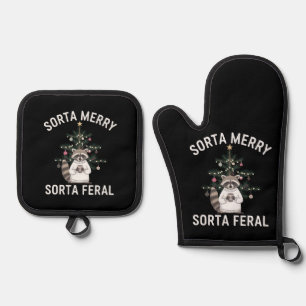 Kerstwasbeer Sorta Merry Sorta Feral Xmas Ovenwant & Pannenlap Set