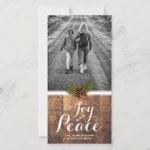 Kerstwensen Foto Houten Dennenappels Feestdagenkaart (Voorkant)