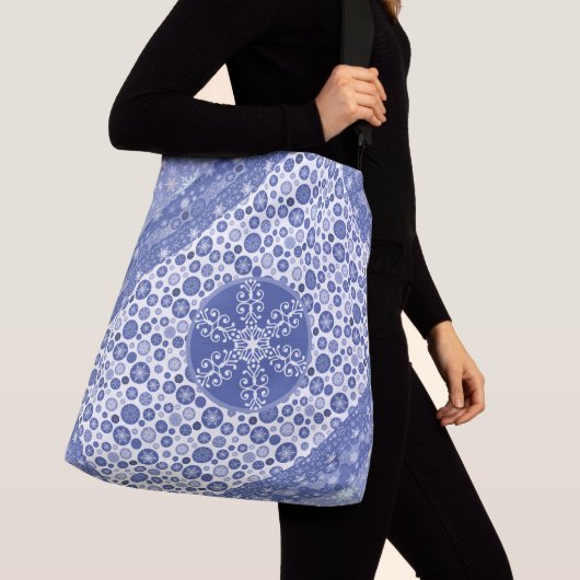 Kerstwinkelen Elegante Blauwe Sneeuwvlokken Crossbody Tas (Dichtbij)
