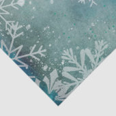 Kerstwinterwitte sneeuwvlokken op blauw tissuepapier (Detail)