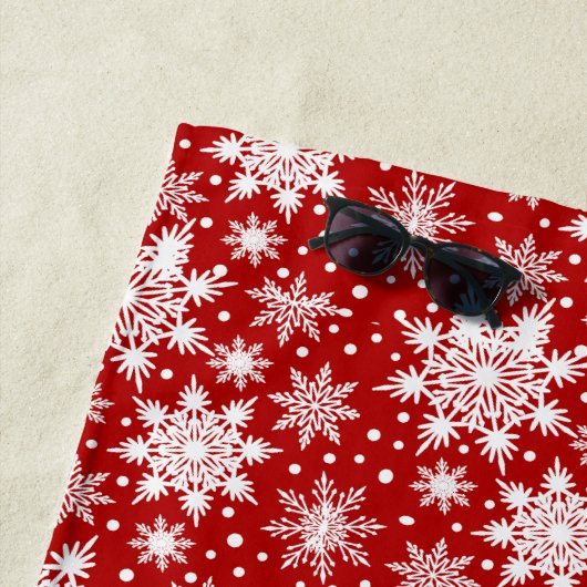 Kerstwit en rood Snowflake naadloos patroon Strandlaken (In situ)