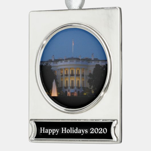 Kerstwit huis in Washington DC Verzilverd Banner Ornament (Links)