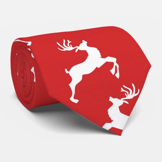 Kerstwit rendier op rode achtergrond stropdas (Opgerold)