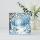 Kerstwolf in betoverd winterbos feestdagenkaart (Staand voorkant)