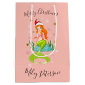 Kerstzeemeermin en sneeuwvlokken goud op maat medium cadeauzakje (Achterkant)