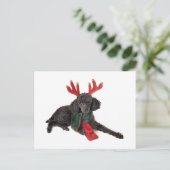 Kerstzwarte Speelgoed Poodle Dog gekleed als rendi Feestdagenkaart (Staand voorkant)