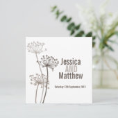 Kervel moderne bloem bruin bruiloft uitnodigen kaart (Staand voorkant)