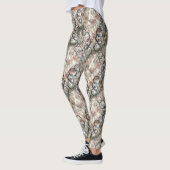 Kettingen op palmbladeren. leggings (Links)