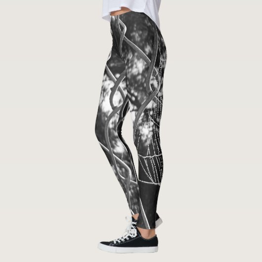 Kettingverbindingshek en spiderweb leggings (Links)