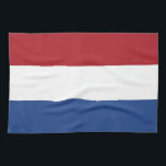 Keuken handdoek met vlag van Nederland<br><div class="desc">Voeg een vleugje Nederlandse trots toe aan uw keuken met onze exclusieve keukenhanddoek met de vlag van Nederland! Deze keukenhanddoek is gemaakt met nauwgezette aandacht voor detail en is meer dan alleen een functioneel item; het is een viering van het erfgoed en de culturele trots van Nederland. Het gedurfde ontwerp...</div>