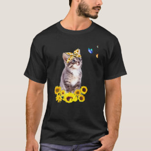Keuken met zonnebloempbovendellak met B T-shirt