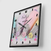 Keukengerei met verkleurde pennen vierkante klok (Hoek)