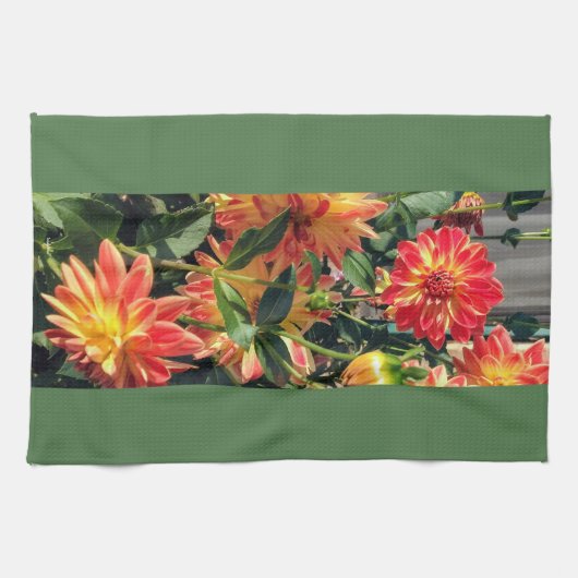 Keukenhanddoek met cluster van oranje dahlias (Horizontaal)