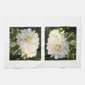 Keukenhanddoek met twee elegante witte dahlias (Horizontaal)