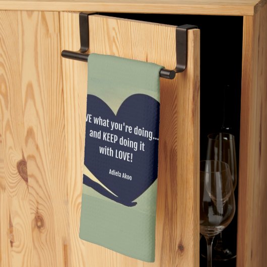 KEUKENHANDOEK LOVE (dat wat je doet) - Adiela Akoo Theedoek (Derde Gevouwen)