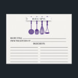 Keukenkaarten voor Paarse gereedschappen Vrijgezel Briefkaart<br><div class="desc">Moderne Vrijgezellenfeest keuken gereedschap Recipe kaarten met een paarse lepel met een spleet, spatel, whisky en masher met een stijlvolle banner die de tekst "recept" op een witte achtergrond toont. De voorkant van onze recept-kaart biedt ruimte voor een recept-titel, uit de keuken en de ruimte voor ingrediënten. Draai onze recept-kaart...</div>