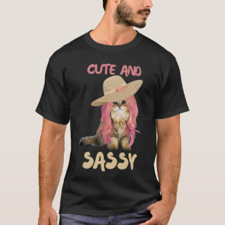 Keukenkat met een grote premie t-shirt