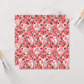 Keukenmaskers en bloeiende camellia op roze kaart (Voorkant / Achterkant in situ)