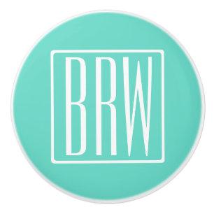 Keurig Modern 3 Initiaal Monogram Wit Op Aqua Keramische Knop