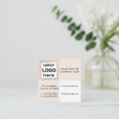 Keurige Beige Gingham Vierkante Logo QR-code Visitekaartje (Staand voorkant)