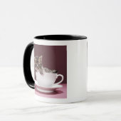 Keuten in beker en saucer mok (Voorkant links)