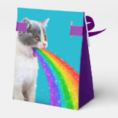 Keuten spuugt regenboog op bedankdoosjes (Achterkant)