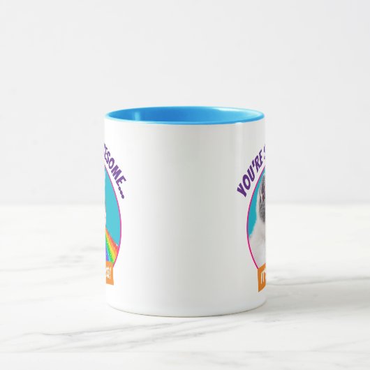 Keuten spuugt regenboog op mok (Midden)