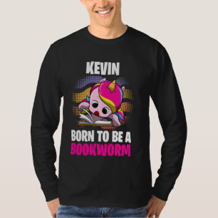 Kevin geboren om een boekenworm gepersonaliseerd t t-shirt