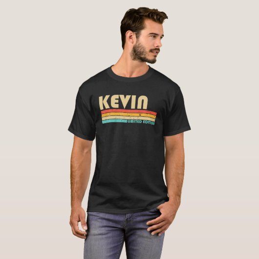 KEVIN Name Personalized Funny Retro  Birthd T-shirt (Voorkant volledig)