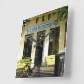 Key Limoen Pie Vierkante Klok (Hoek)