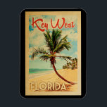 Key West Florida Palm Tree Beach Vintage Travel Magneet<br><div class="desc">Het belangrijkste ontwerp van West Florida in Vintage Travel-stijl met een palmboom op het strand met oceaan en lucht.</div>