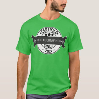 Kgift fotograaf (gecertificeerd) sinds 2021 t-shirt