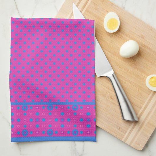Kichen Towel, Magenta: Helderblauwe Stippen Theedoek (Quarter Fold)