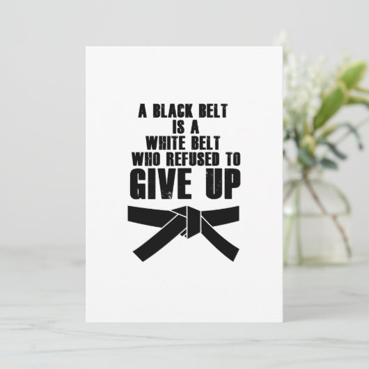 Kick als een meisje Karate Tae Kwon Martial Arts (Staand voorkant)