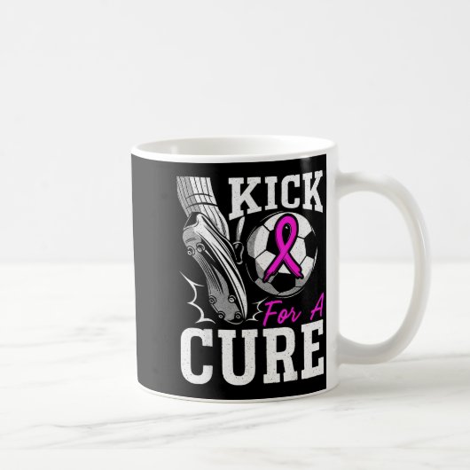 Kick For A Breast Cancer Awareness Nk Ribbon Socce Koffiemok (Rechts)
