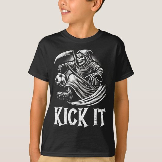 Kick It Grim Reaper Speelt Voetbal T-shirt (Voorkant)