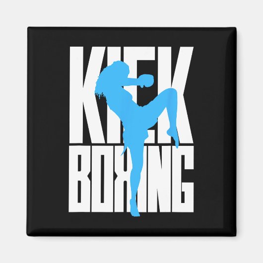 Kickboksend meisje in training magneet (Voorkant)