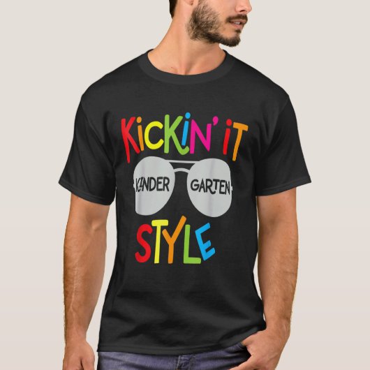 Kickin it Kindergarten Style Fun Kinder terug naar T-shirt (Voorkant)