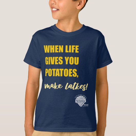 Kids' Hanukkah Shirt - "Make latkes" (Voorkant)