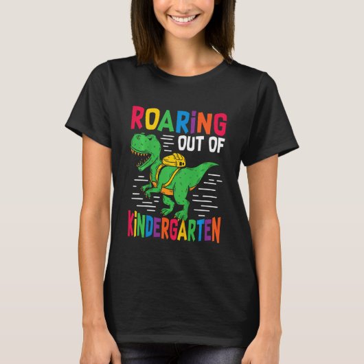 Kids Kindergarten Graduation Roaring Out Of Kinder T-shirt (Voorkant)