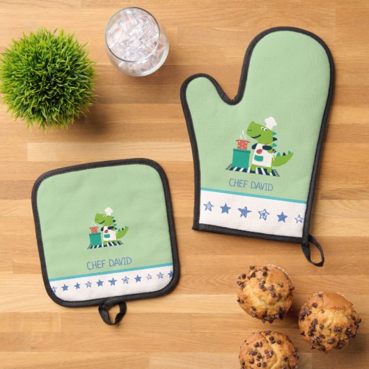 Kids Oven Mitt and Pot Holder Set (Top down)