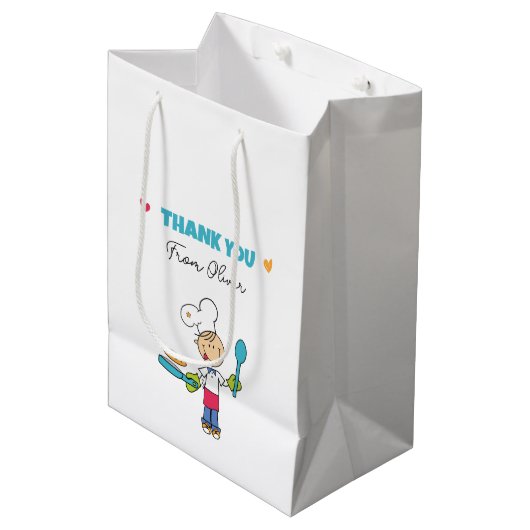 Kids’ Pancake Birthday Gift Bag – Little Chef Them Medium Cadeauzakje (Voorkant Gekanteld)