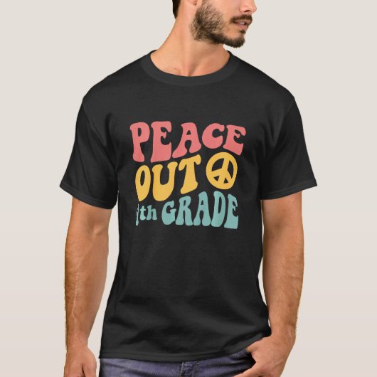 Kids Peace Out 4th Grade Retro 70 s Last Day Of 4 T-shirt (Voorkant)