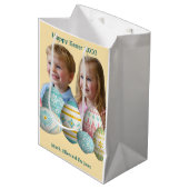 Kids Photos Easter Painted Eggs  Medium Cadeauzakje (Voorkant Gekanteld)