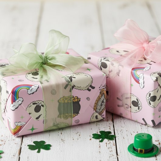 Kids Pink St. Patrick’s Day Sheep & Shamrocks Cadeaupapier